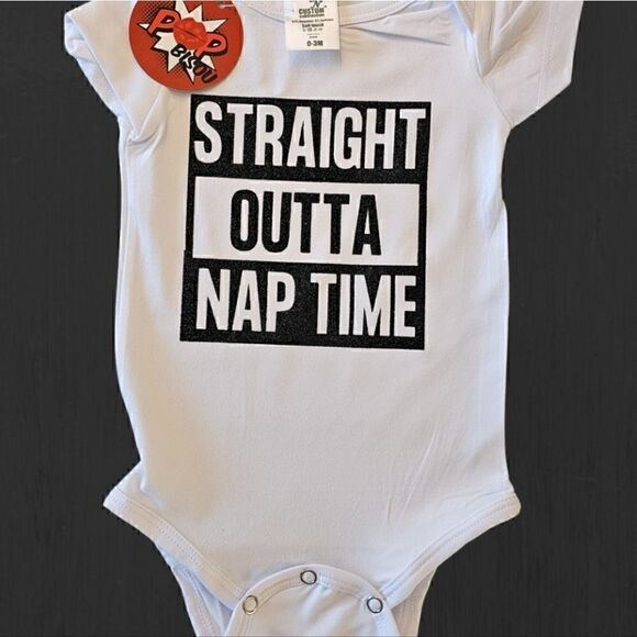 Brand new Baby Onesie Romper Retro Graphics NWT - Picture 4 of 6